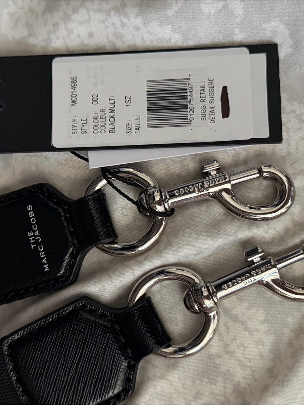 Marc Jacobs Black and White Logo Adjustable Webbing Strap

Never used it. - Picture 2 of 2